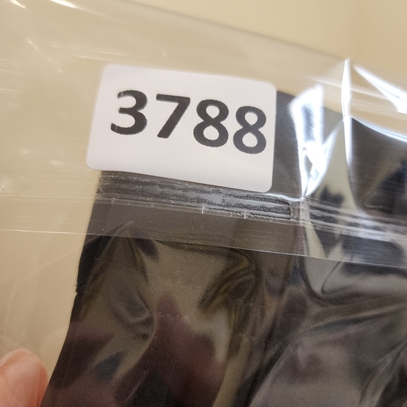 FILA Men's Black Golf Bermuda Flat Front Short Size 38 - Picture 13 of 13